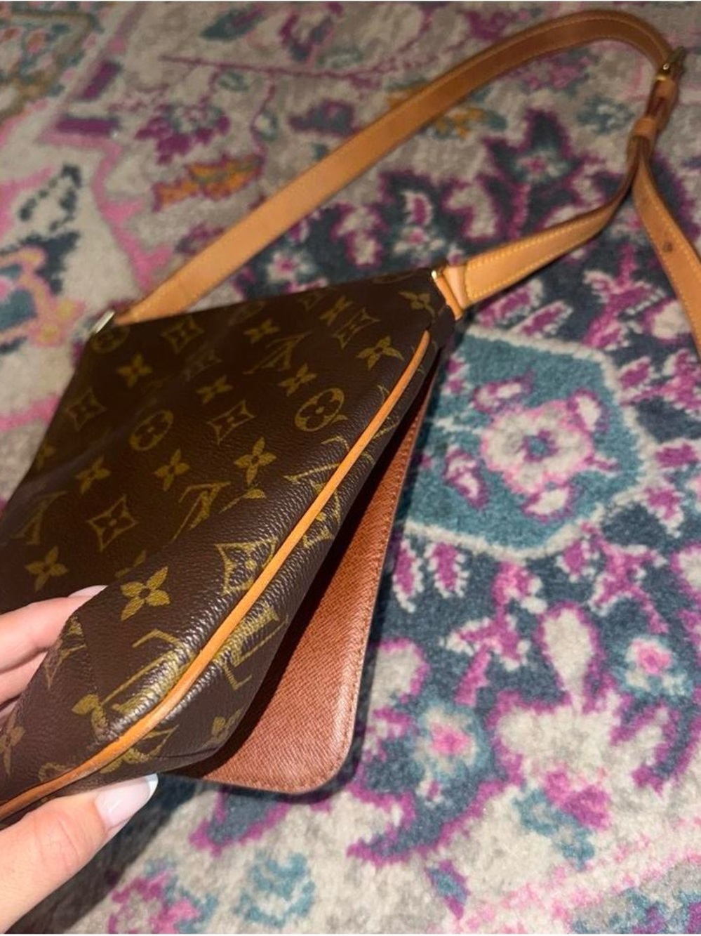 Louis Vuitton Monogram Shoulder Bag in Brown and Tan - Picture 2 of 6